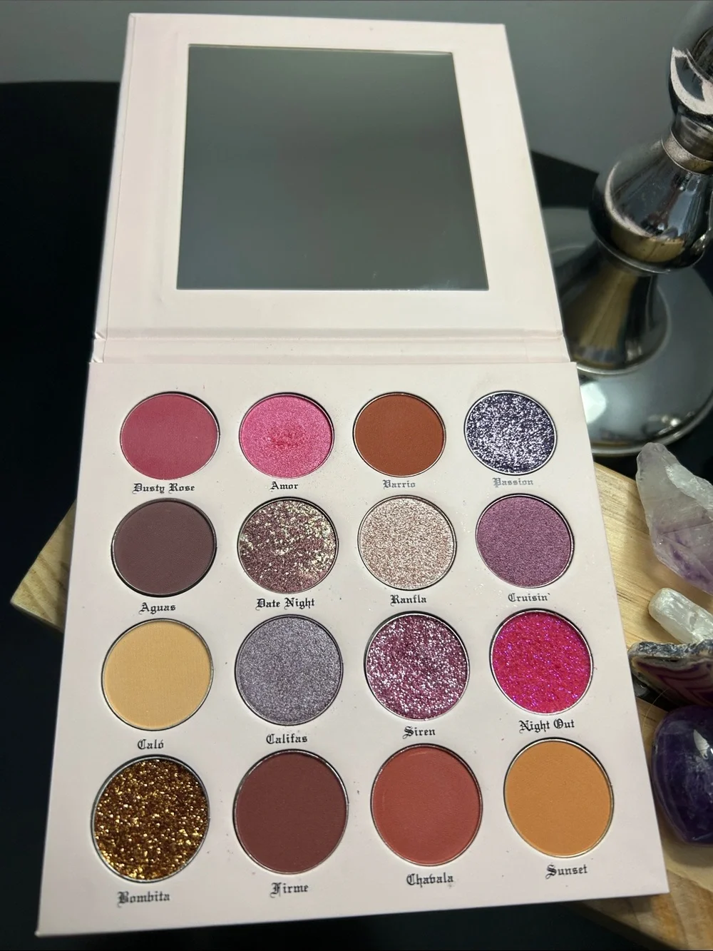 THE BOMB by Gatita Gang - Beautiful Eyeshadow Pallete